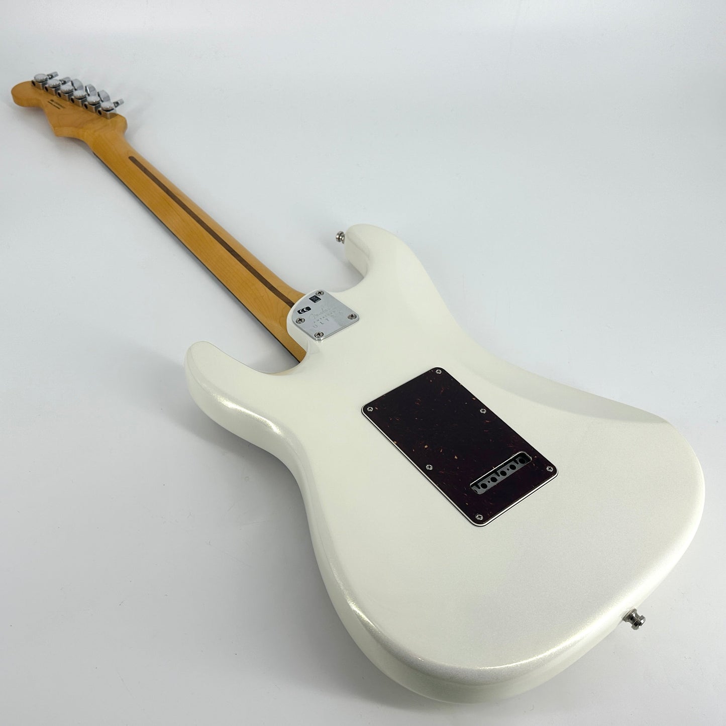 2023 Fender American Ultra Stratocaster – Arctic Pearl | Tonebay
