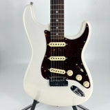 2023 Fender American Ultra Stratocaster – Arctic Pearl | Tonebay