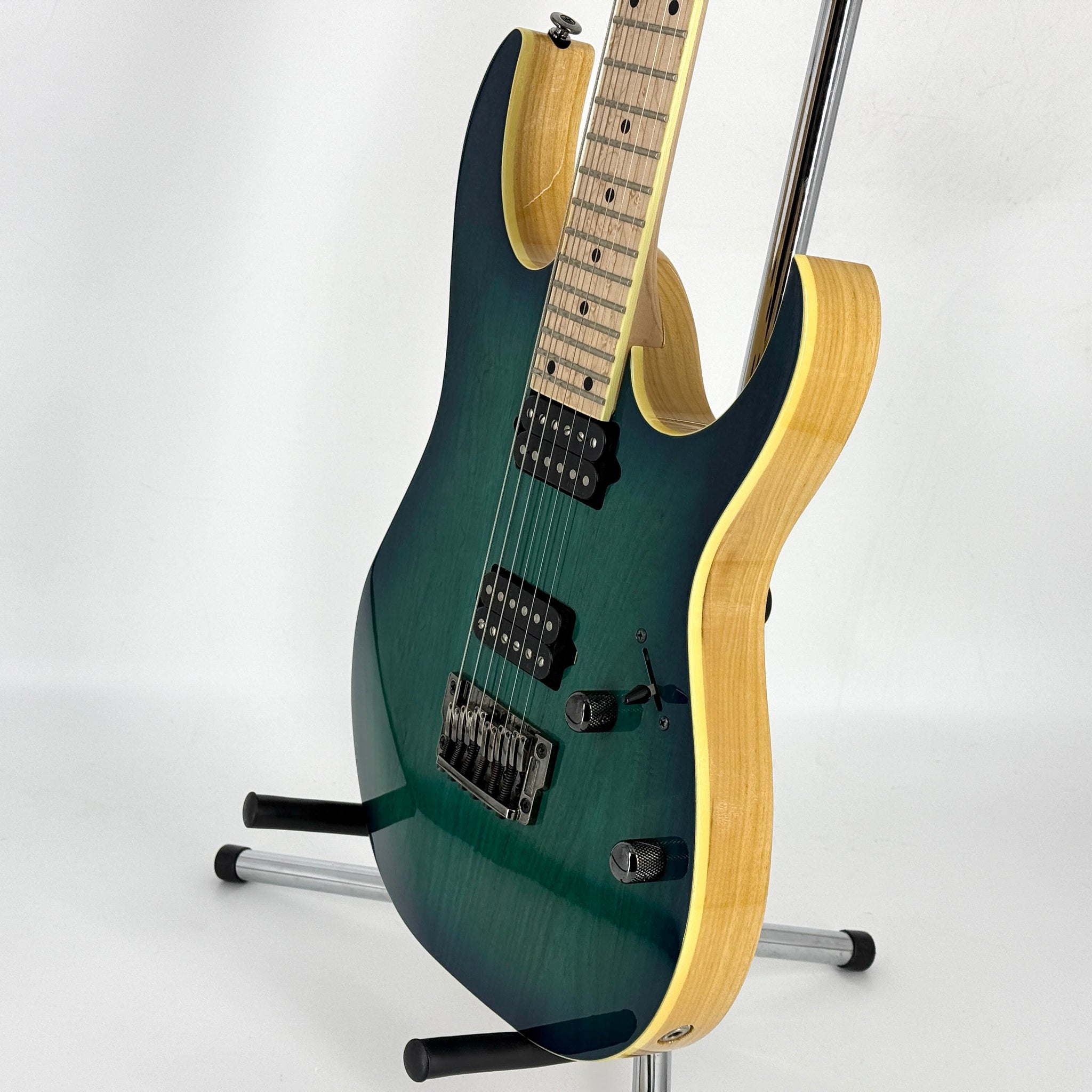 2016 Ibanez Prestige RG652AHMFX-NGB – Nebula Green Burst | Tonebay