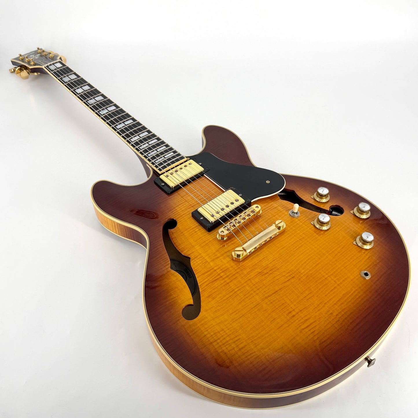 2000 Yamaha SA2200 - Violin Sunburst