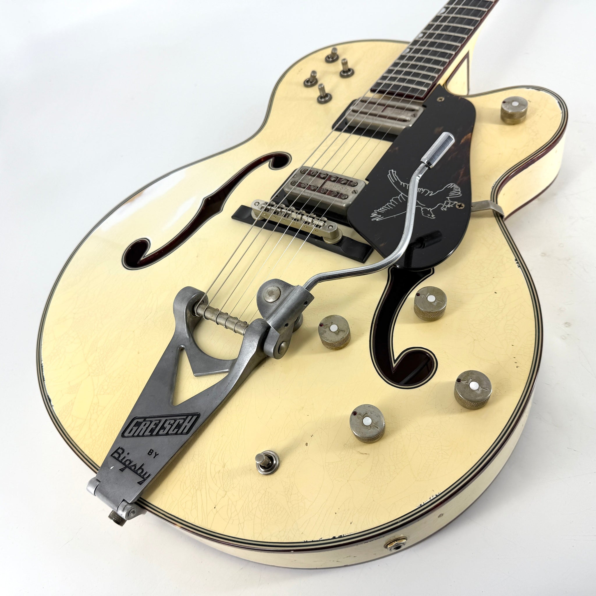 2021 Gretsch Custom Shop Stephen Stern Masterbuilt Falcon Relic G6136-CS - White | Tonebay