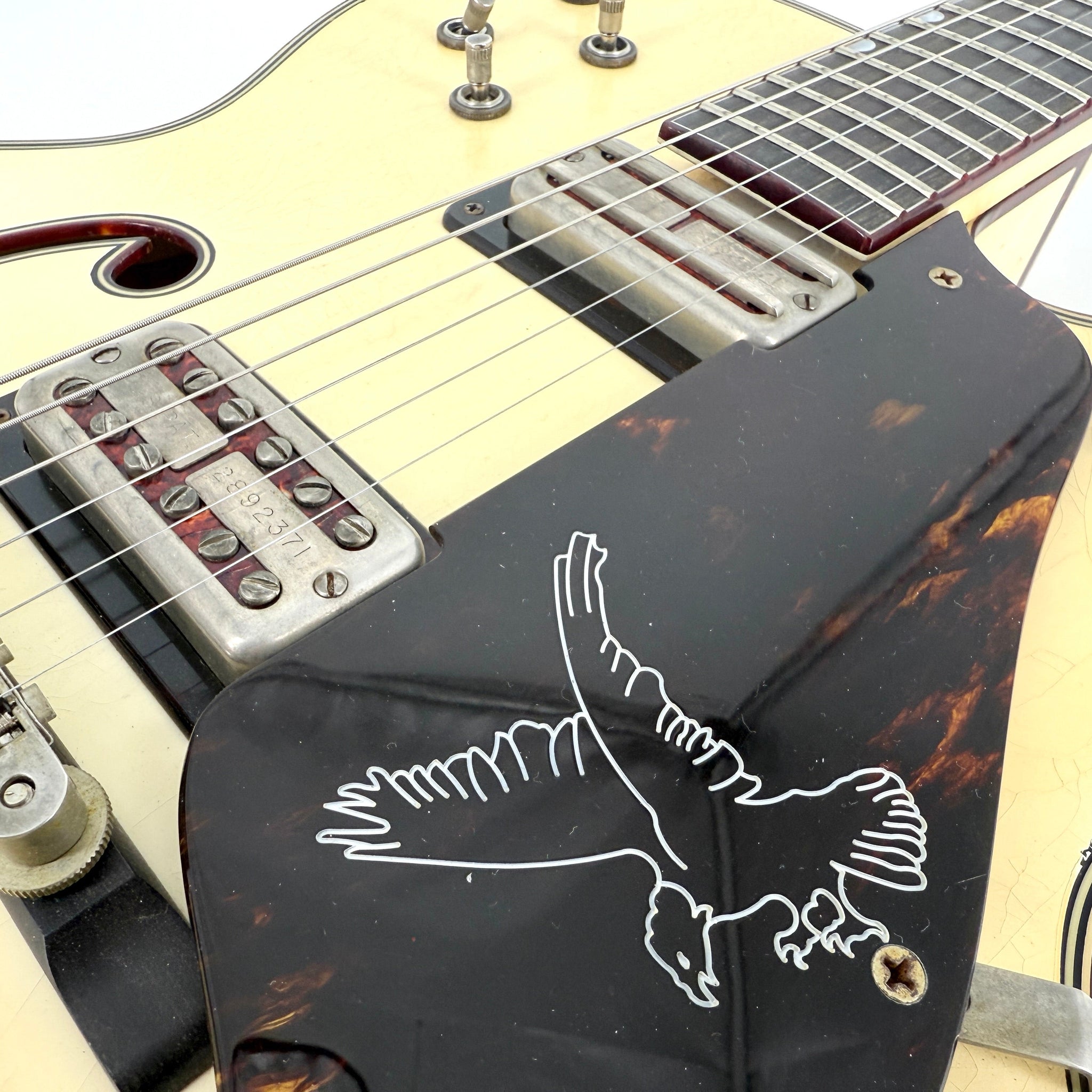 2021 Gretsch Custom Shop Stephen Stern Masterbuilt Falcon Relic G6136-CS - White | Tonebay