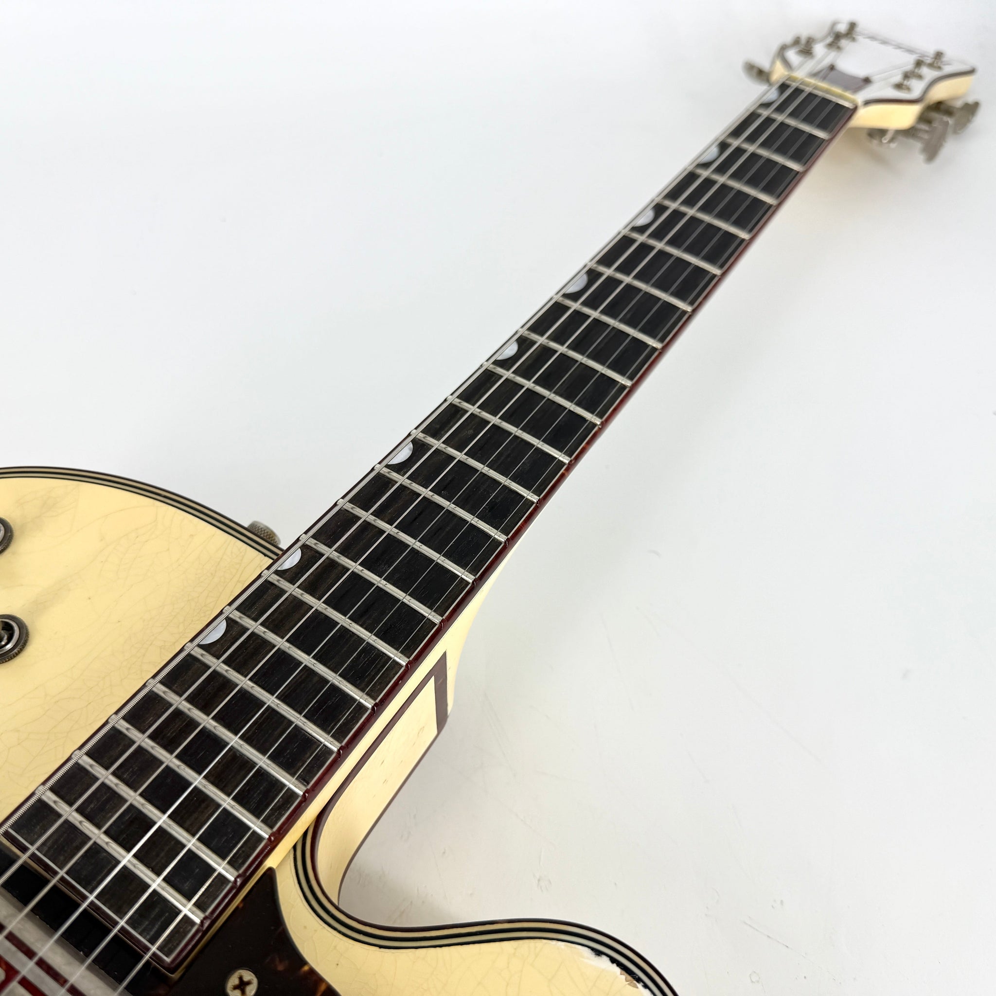 2021 Gretsch Custom Shop Stephen Stern Masterbuilt Falcon Relic G6136-CS - White | Tonebay