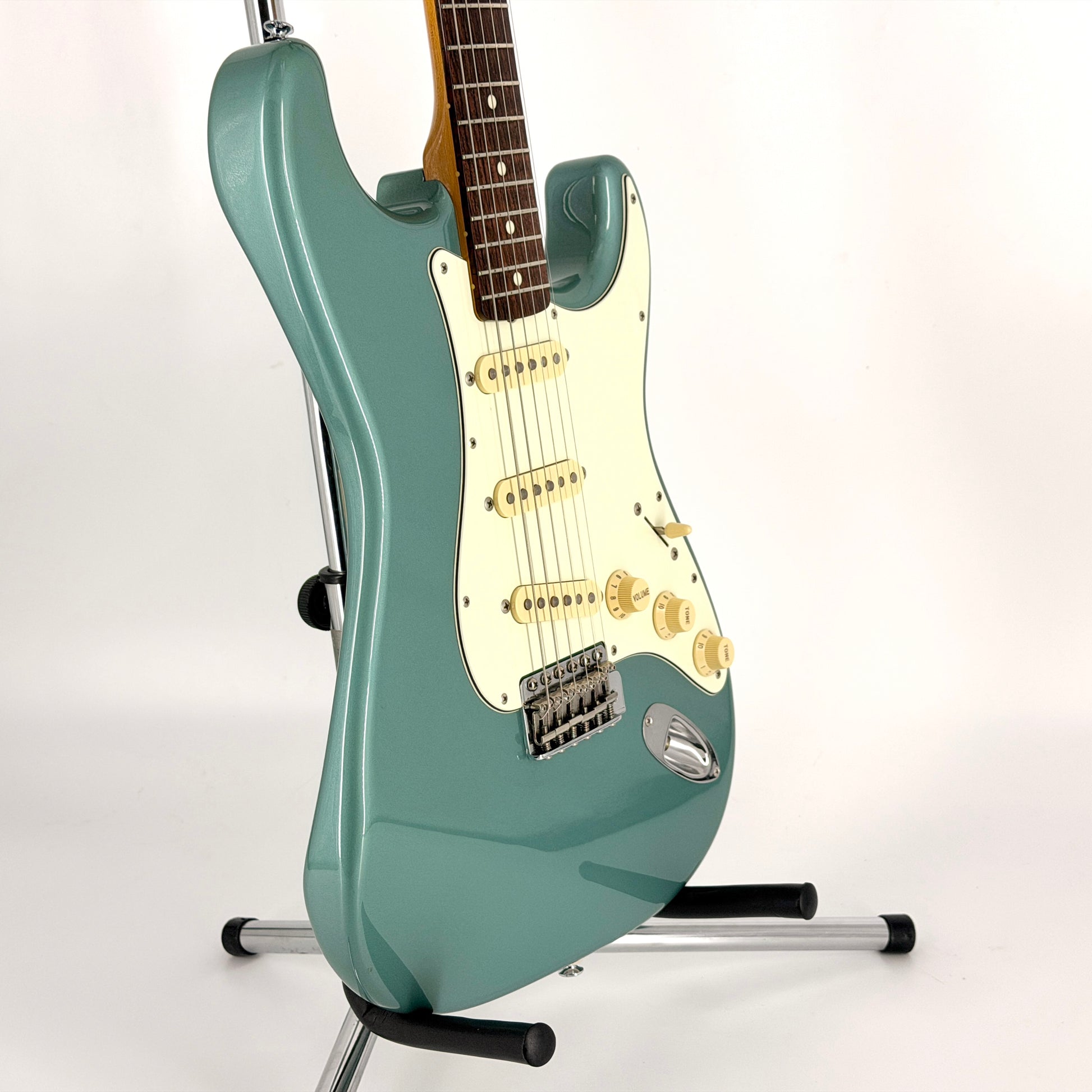 2016 Fender Japan Exclusive Classic 60s Stratocaster - Ocean Turquoise Metallic