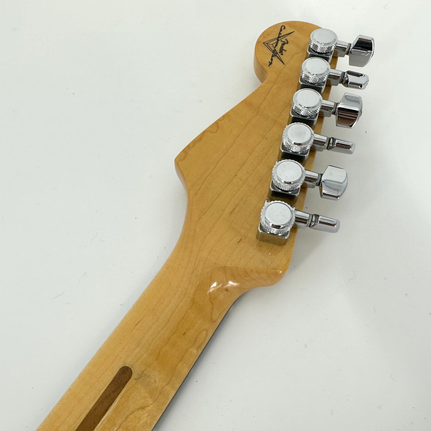 2009 Fender Custom Shop Custom Deluxe Stratocaster - HLE Gold | Tonebay