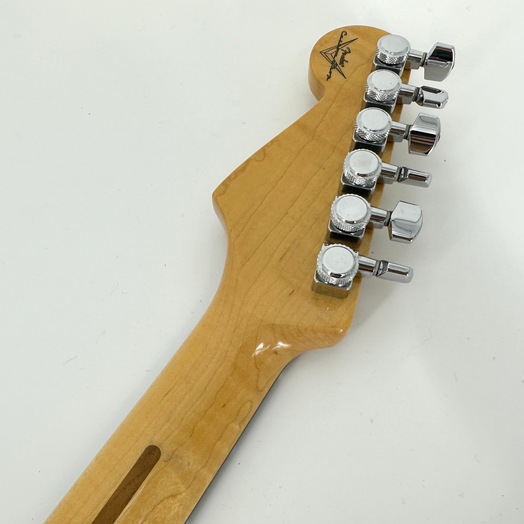 2009 Fender Custom Shop Custom Deluxe Stratocaster - HLE Gold | Tonebay