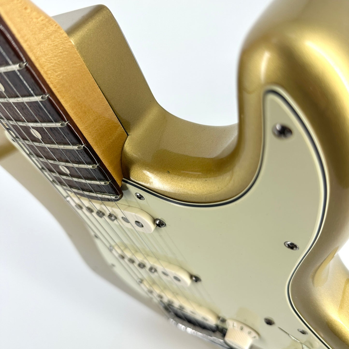 2009 Fender Custom Shop Custom Deluxe Stratocaster - HLE Gold | Tonebay