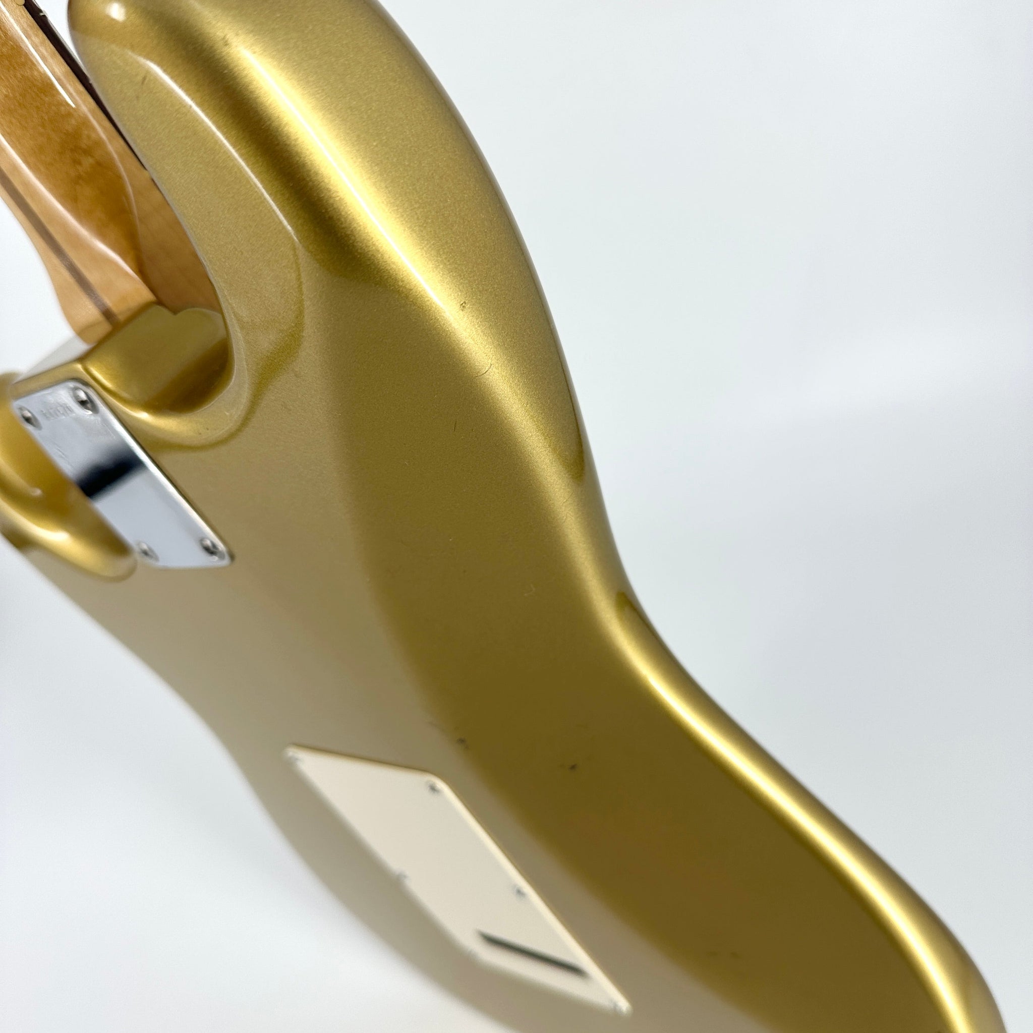 2009 Fender Custom Shop Custom Deluxe Stratocaster - HLE Gold | Tonebay