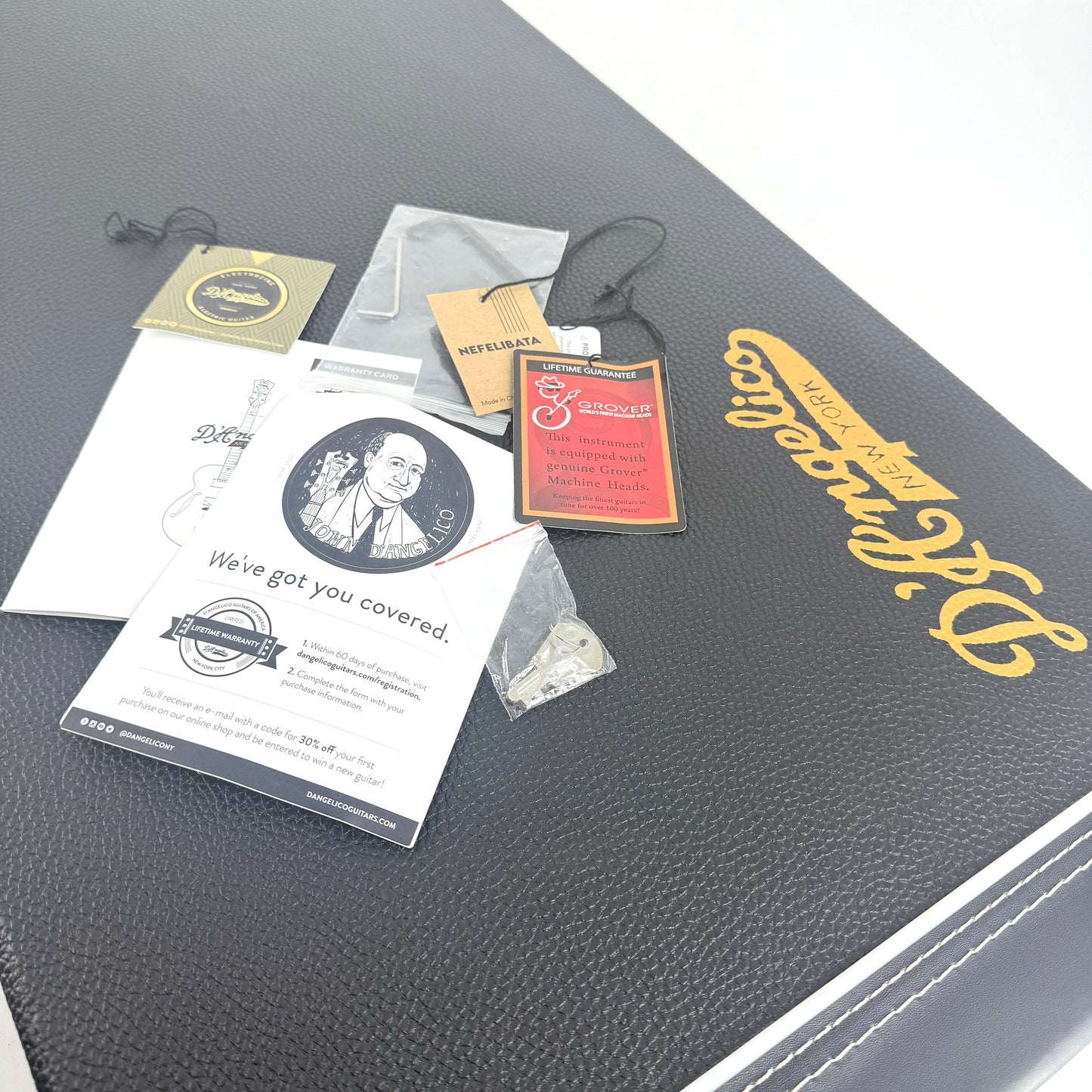 2022 D'Angelico Deluxe Brighton - Vintage Sunburst | Tonebay