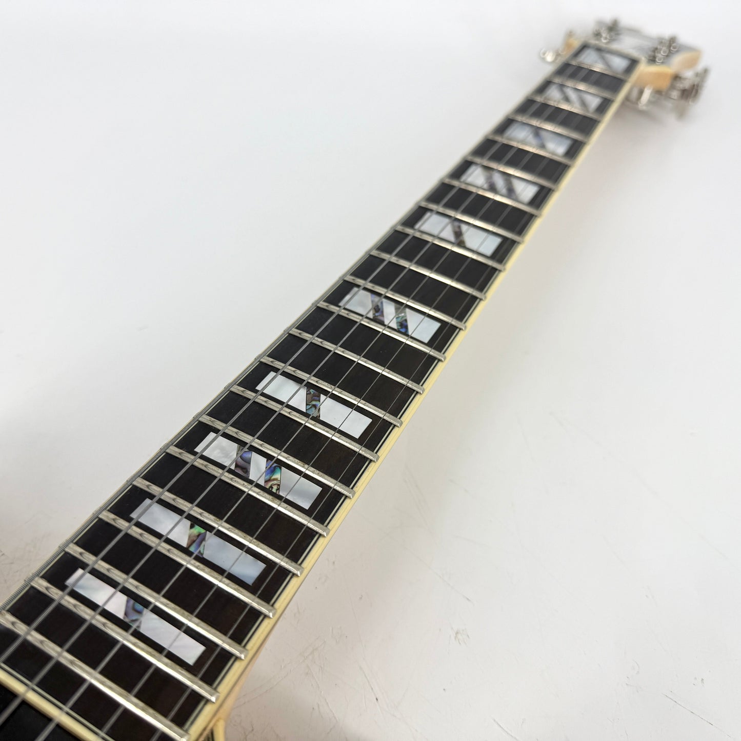 2022 D'Angelico Deluxe Brighton - Vintage Sunburst | Tonebay