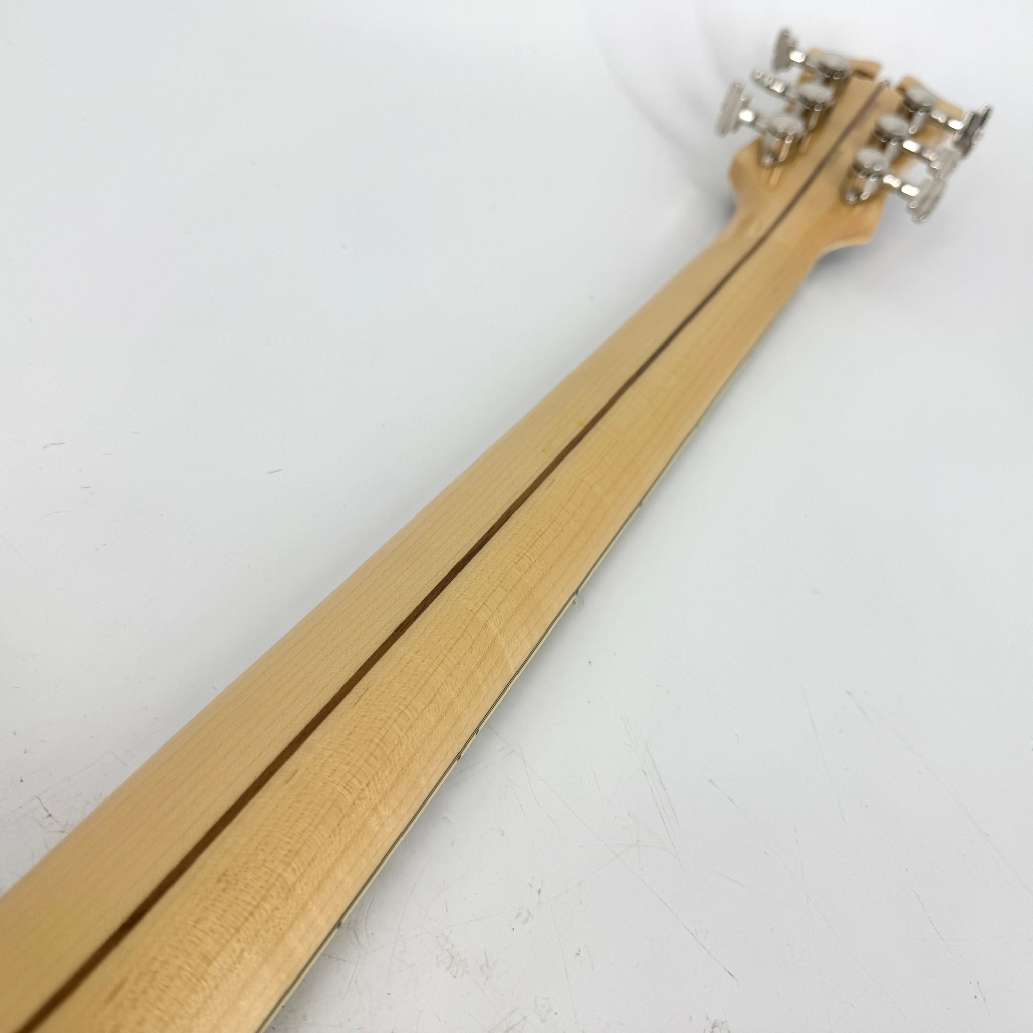 2022 D'Angelico Deluxe Brighton - Vintage Sunburst | Tonebay