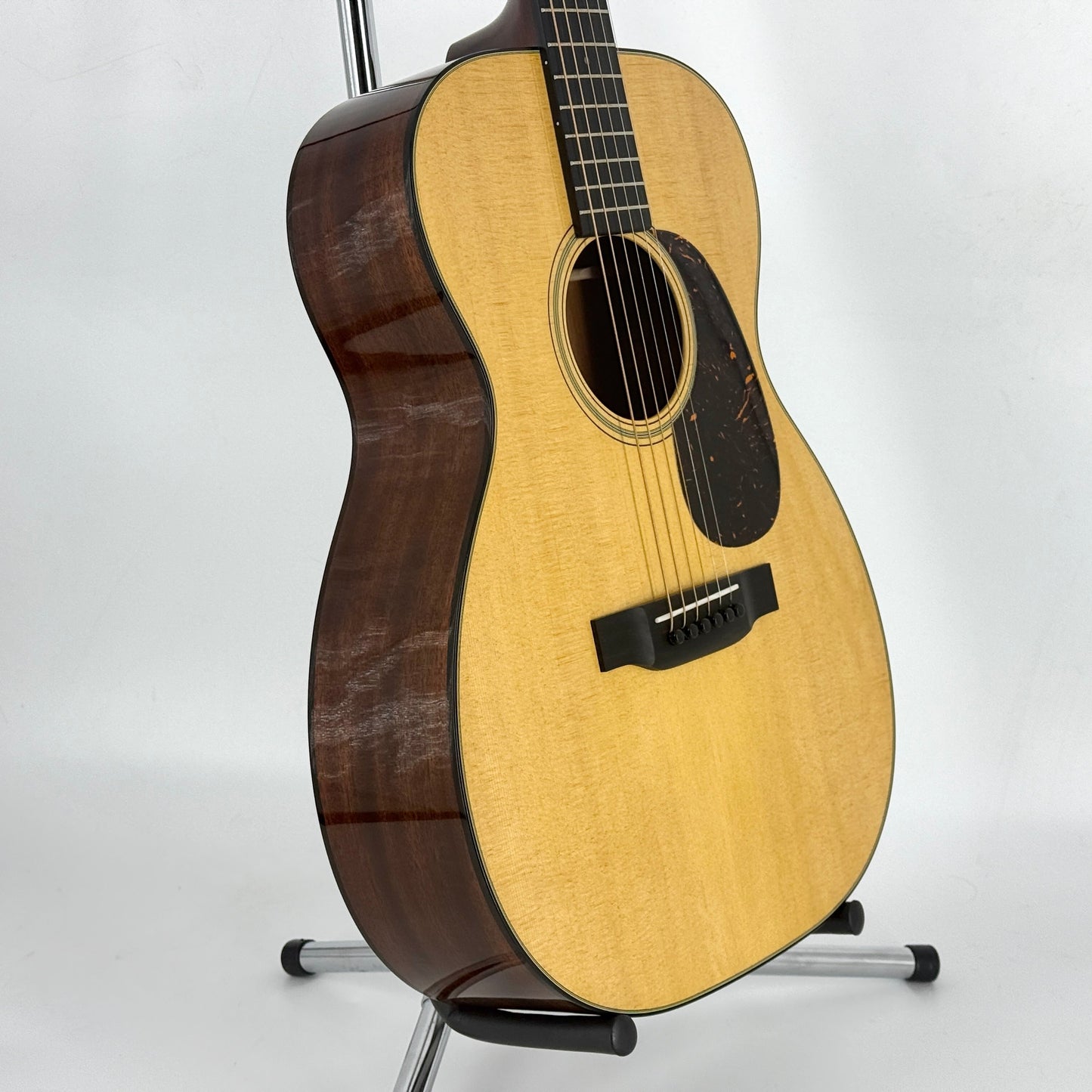 2022 Martin 00-18 - Natural | Tonebay