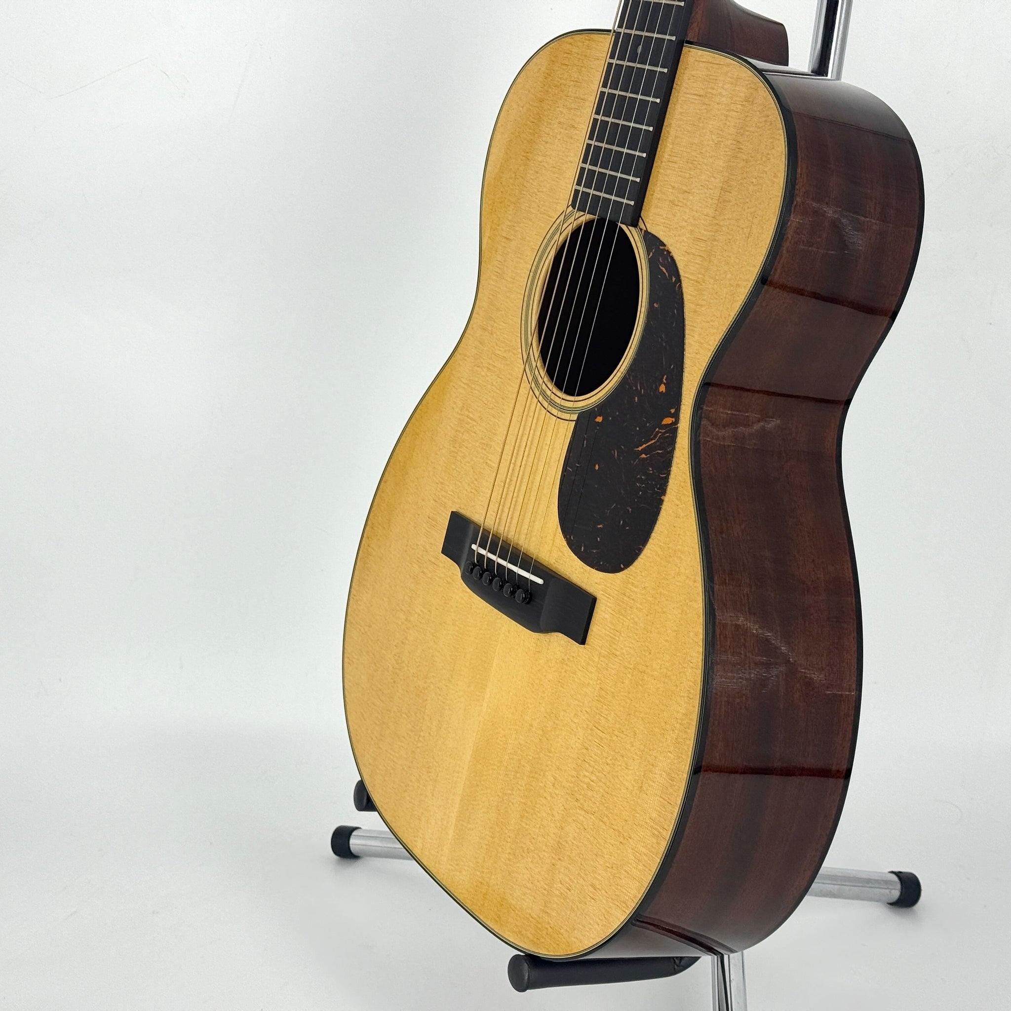2022 Martin 00-18 - Natural | Tonebay