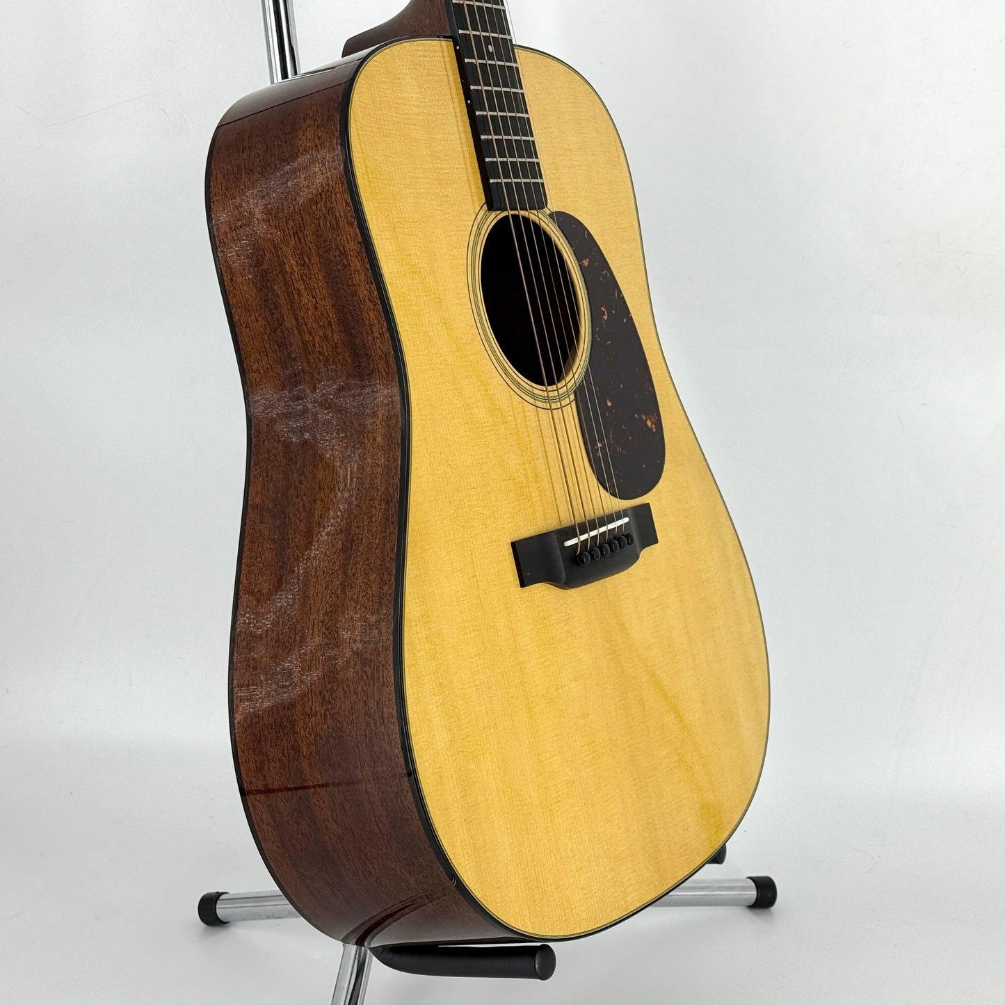 2022 Martin D-18 – Natural | Tonebay