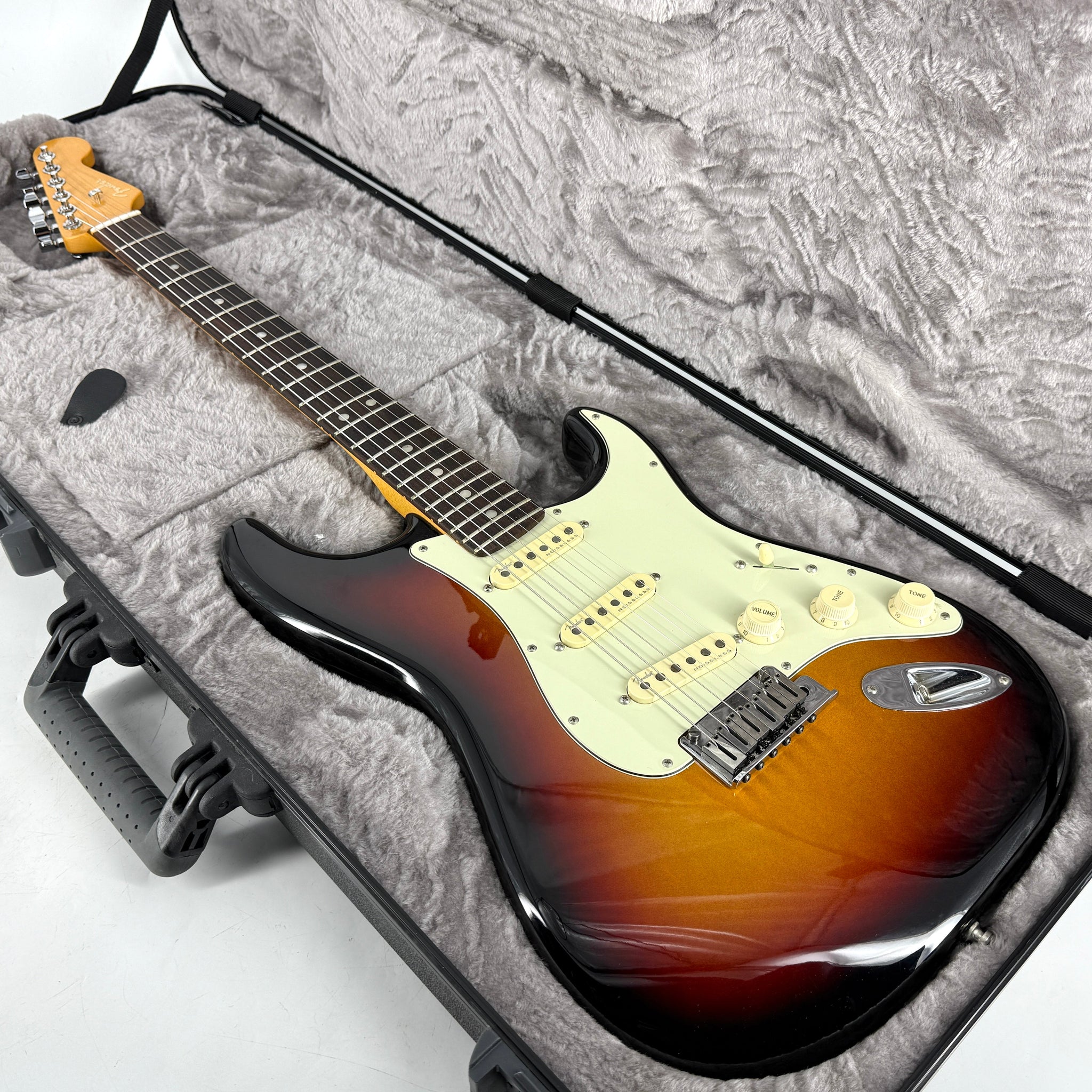 2023 Fender American Ultra Stratocaster – Ultra Burst | Tonebay