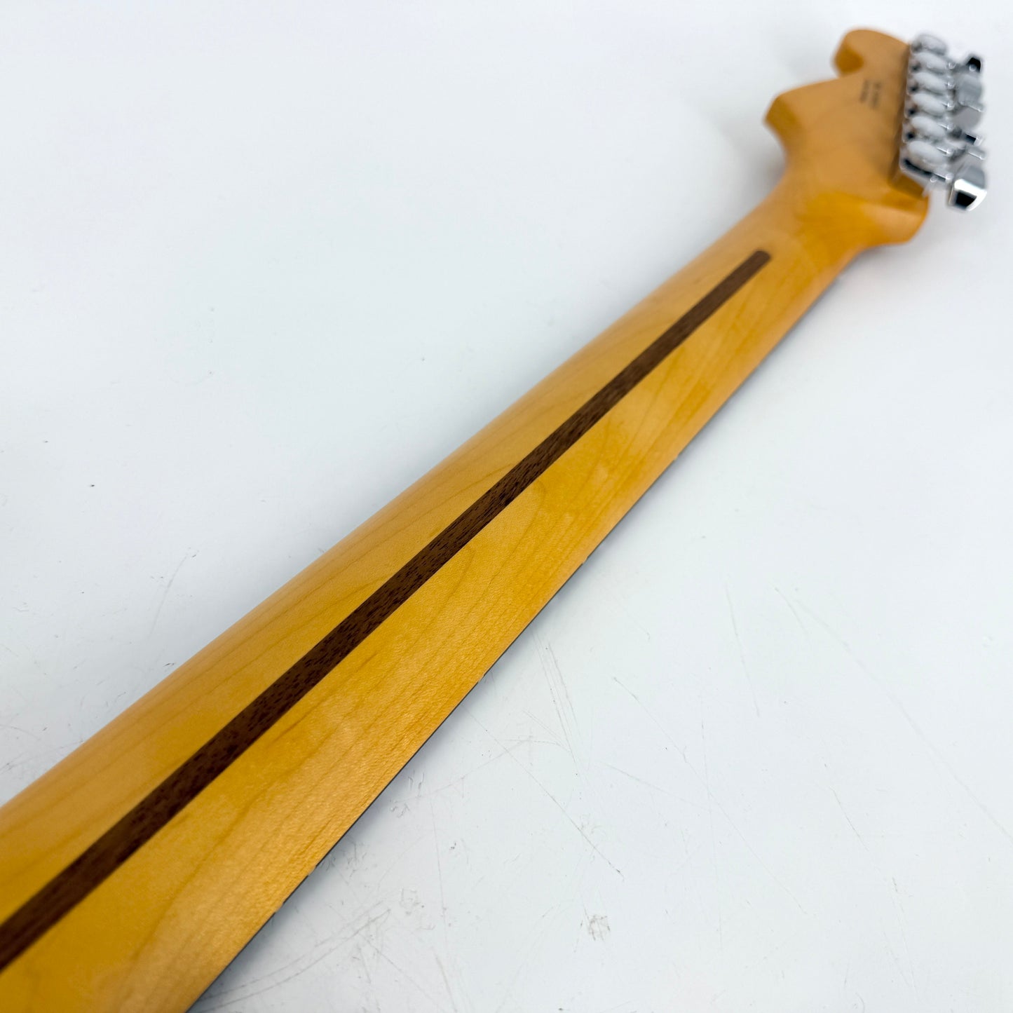 2023 Fender American Ultra Stratocaster – Ultra Burst | Tonebay