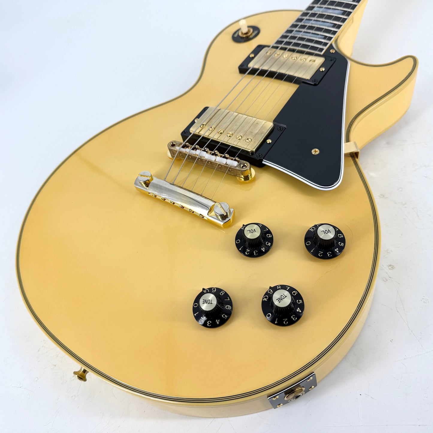 2023 Gibson Custom Shop M2M 1968 Les Paul Custom – Heavy Antique White | Tonebay