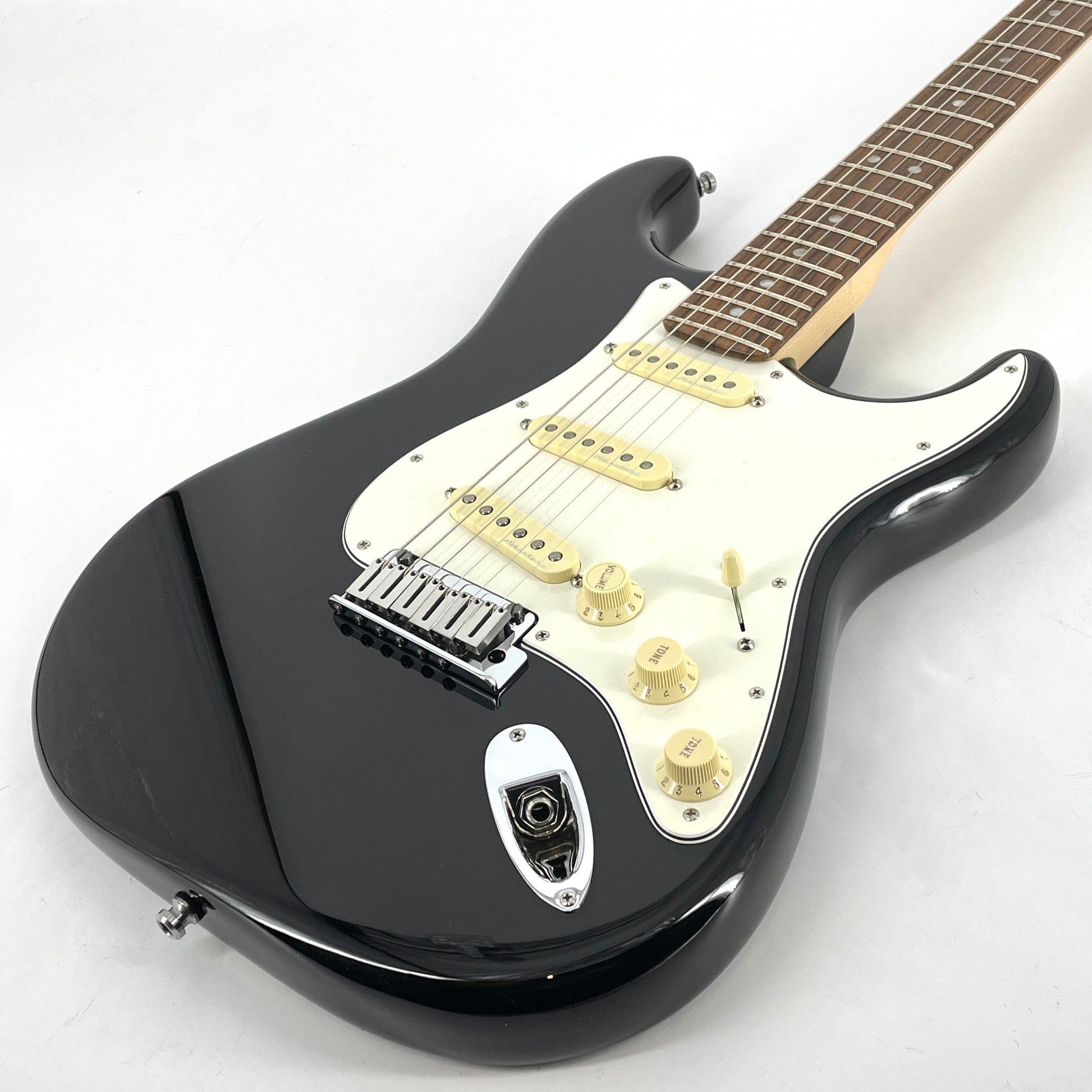 2013 Fender American Deluxe Stratocaster – Black | Tonebay