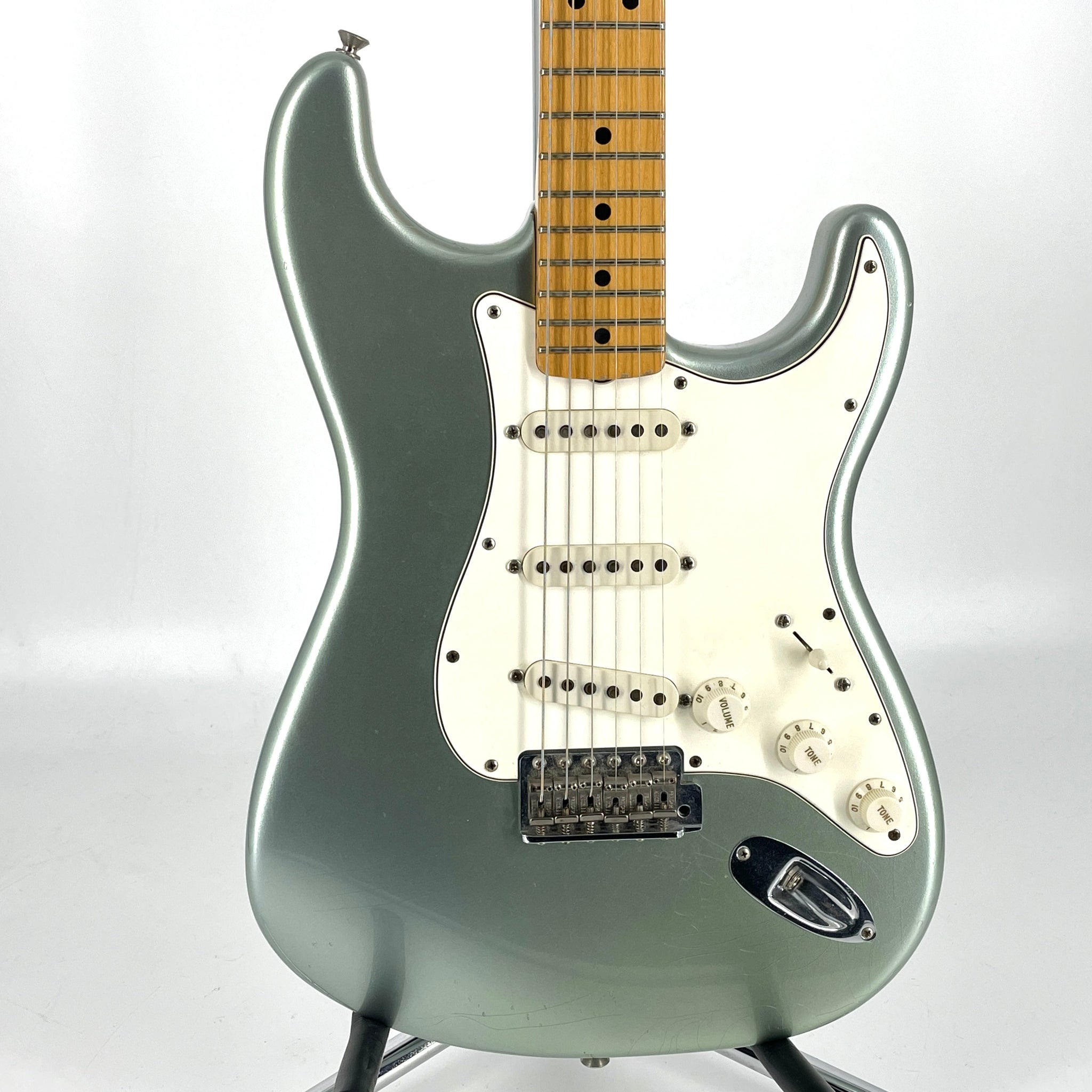2005 Fender Custom Shop Limited Edition ’66 Stratocaster – Closet Classic – Firemist Silver Metallic | Tonebay