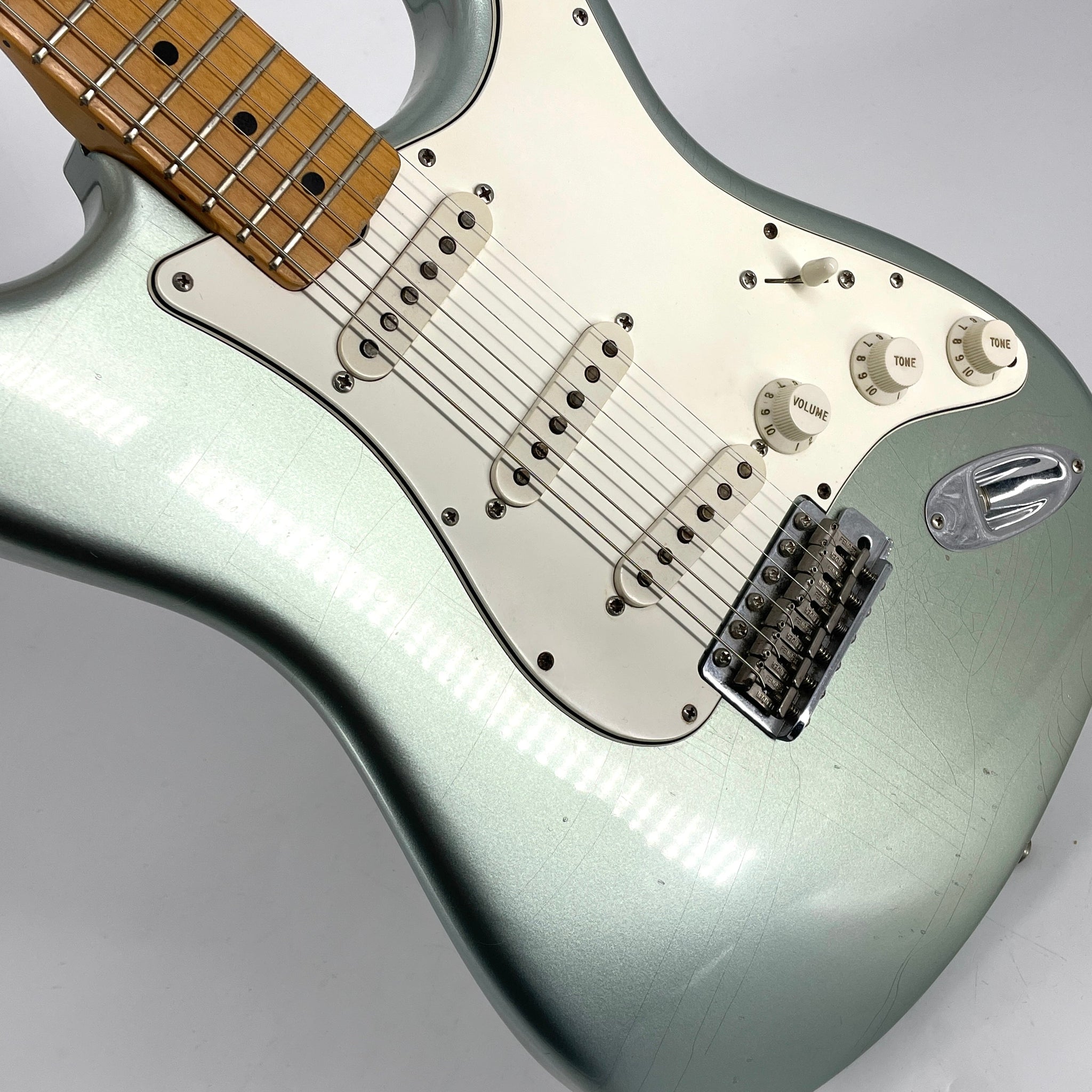 2005 Fender Custom Shop Limited Edition ’66 Stratocaster – Closet Classic – Firemist Silver Metallic | Tonebay