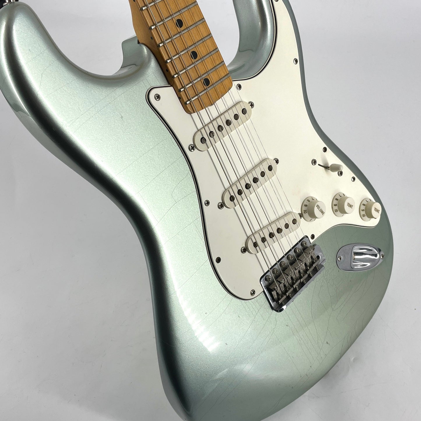 2005 Fender Custom Shop Limited Edition ’66 Stratocaster – Closet Classic – Firemist Silver Metallic | Tonebay