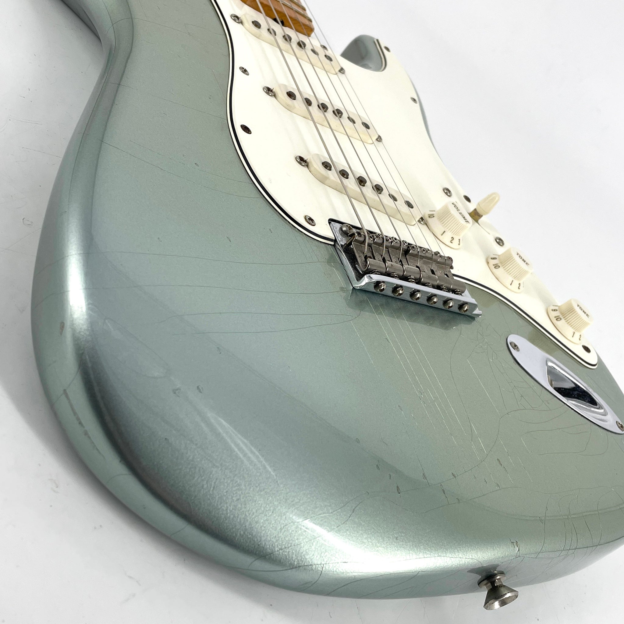 2005 Fender Custom Shop Limited Edition ’66 Stratocaster – Closet Classic – Firemist Silver Metallic | Tonebay