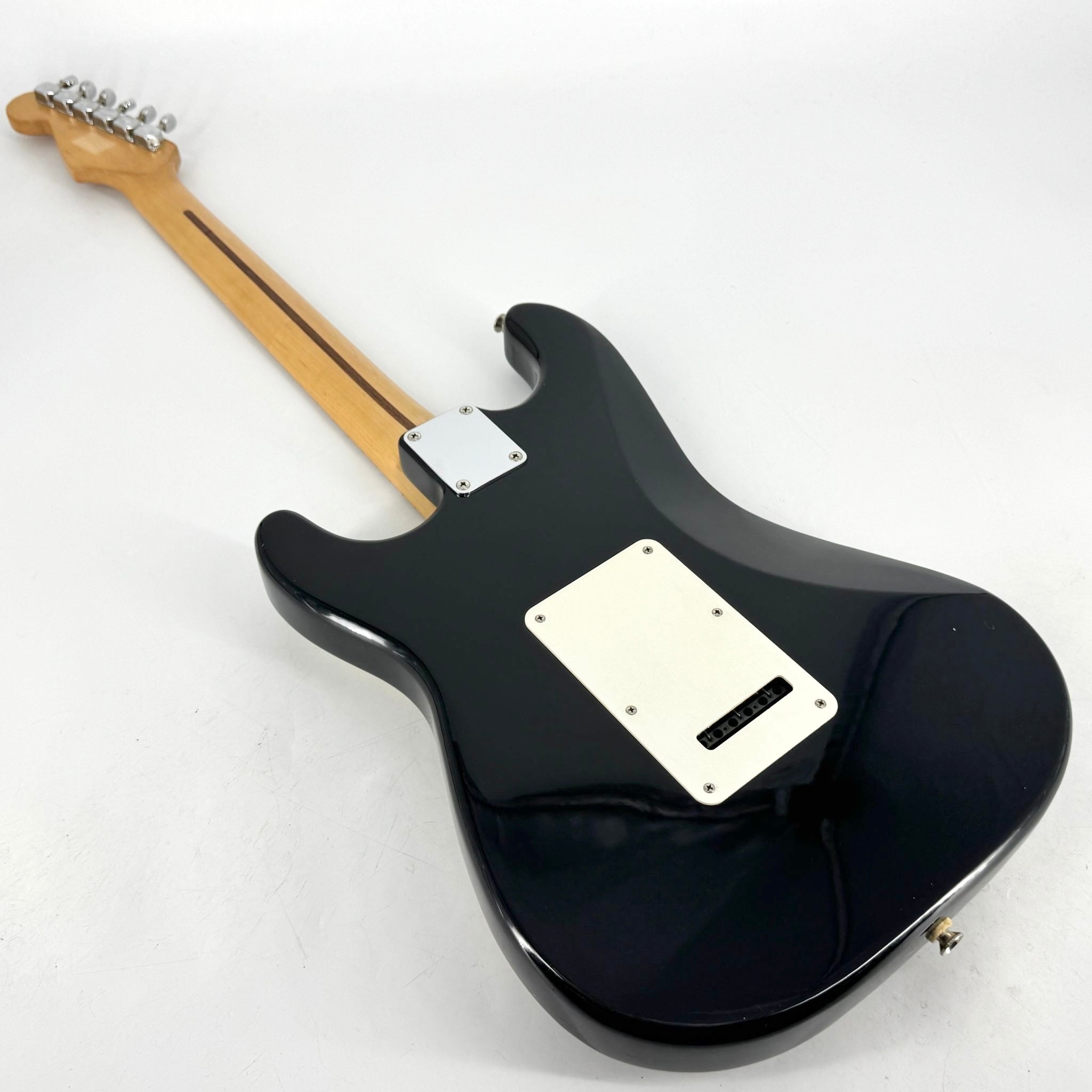 1995 Fender Squier Series Stratocaster – Black | Tonebay