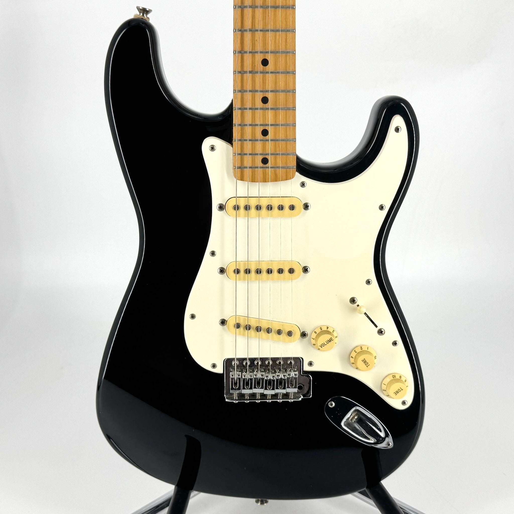 1995 Fender Squier Series Stratocaster – Black | Tonebay